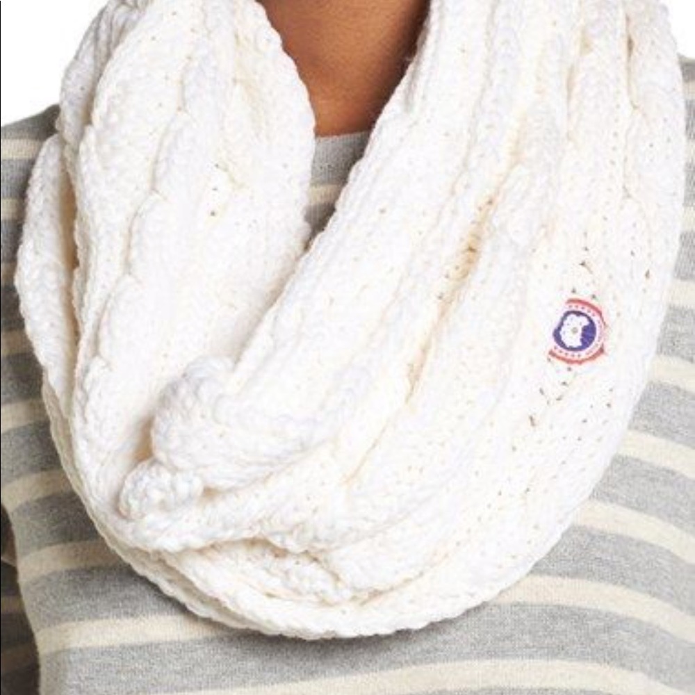 Canada Goose - Ivory Chunky Knit Infinity …